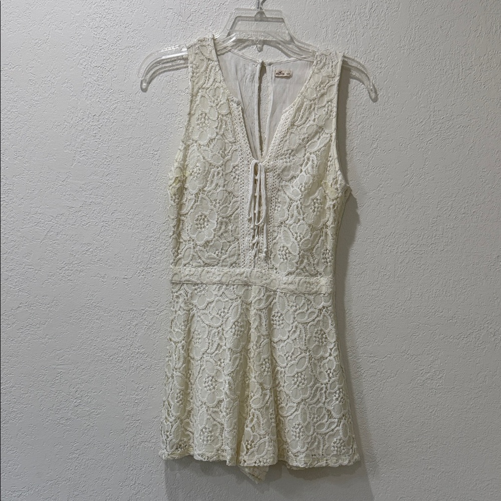 Hollister Cream Textured Fabric
